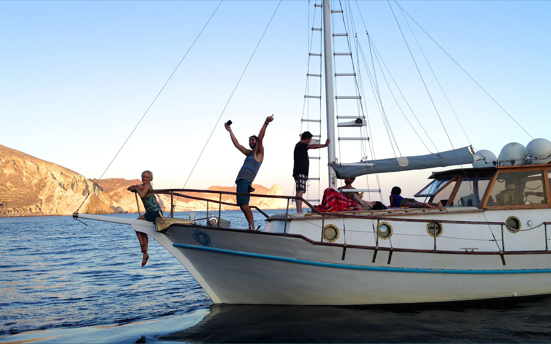 Santorini Sailing Cruise, Traditional Kaiki 