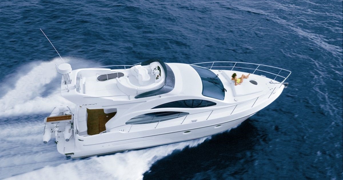 Santorini Private Cruise, Azimut 42 Flybridge